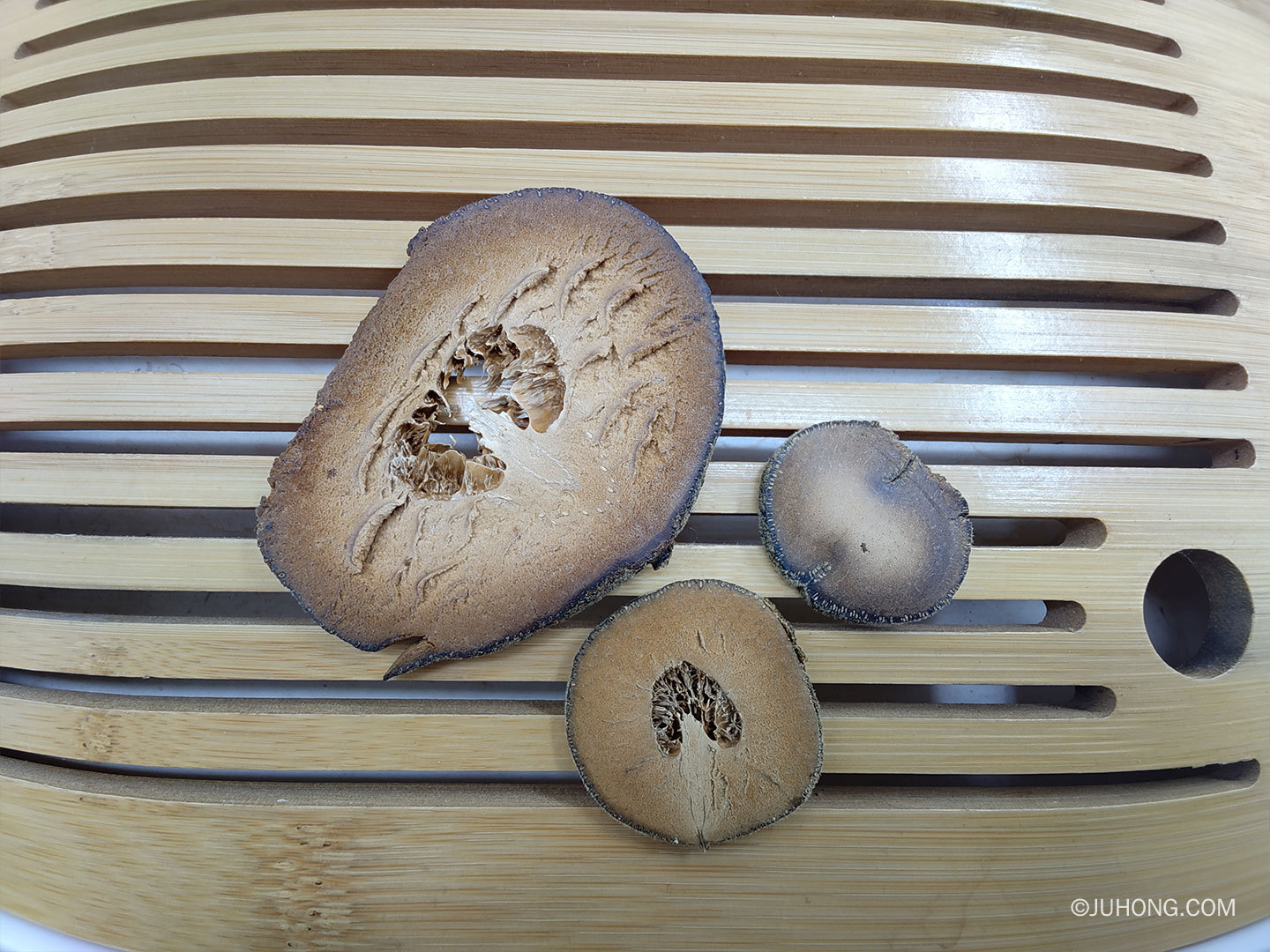 橘红片为什么有的中间有洞有的没有 橘红片空心