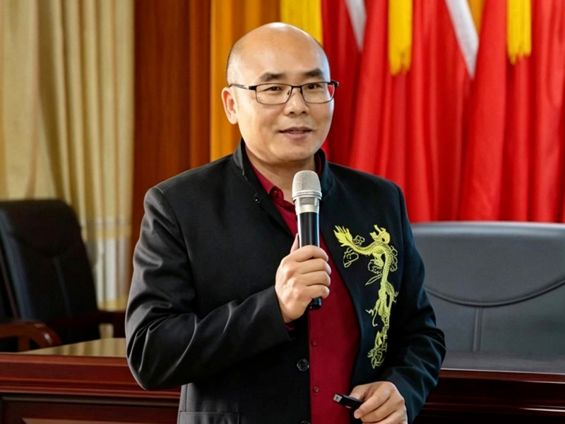 李保国